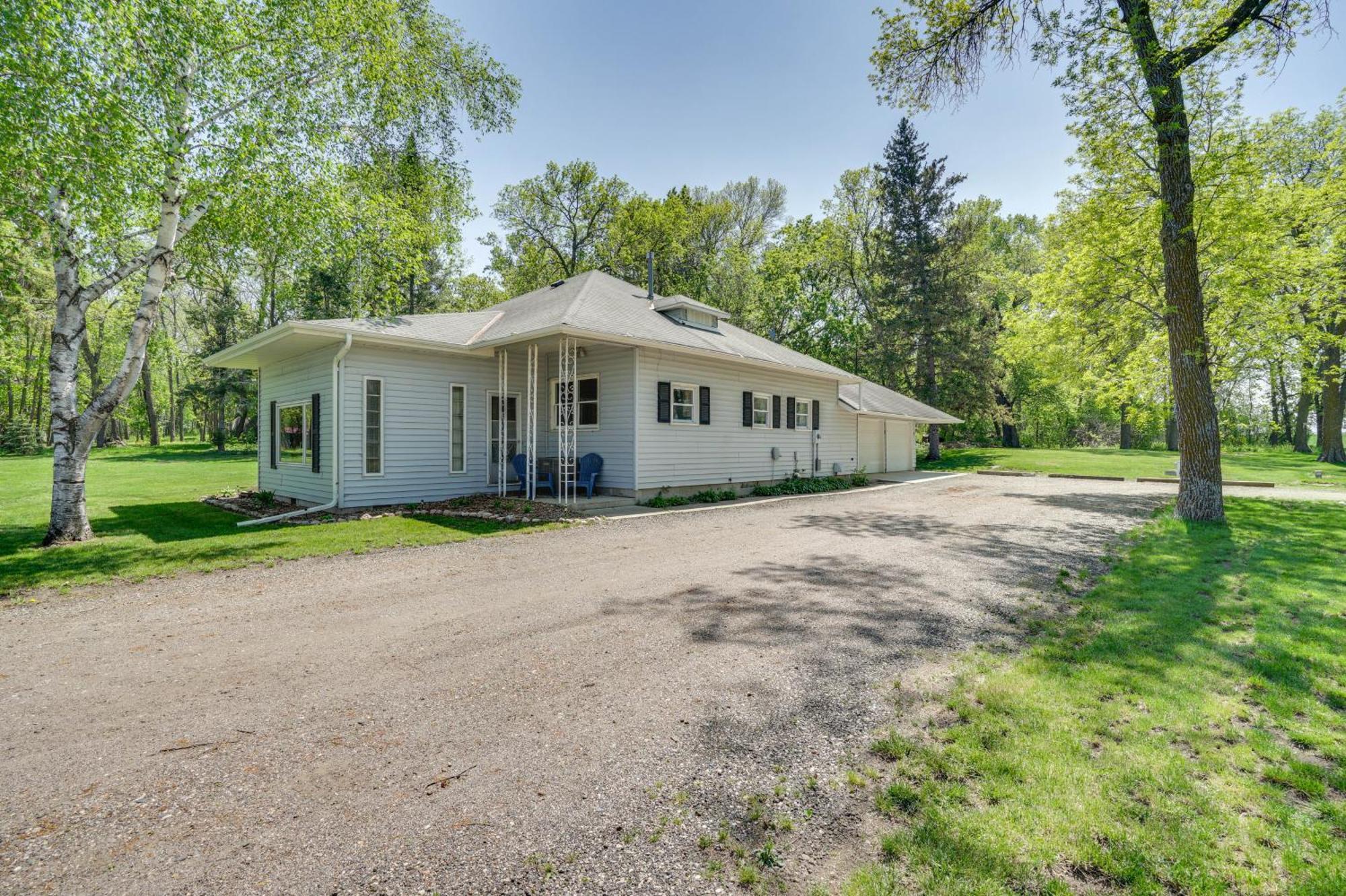 Lakeside Litchfield Home With Patio And Gas Grill! Exterior photo